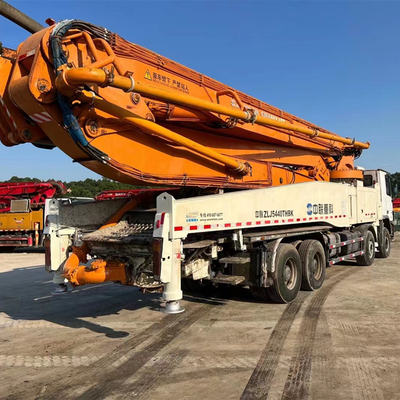 Ciężarówka z pompą do betonu z silnikiem wysokoprężnym 300 KW Putzmeister M56 5 do dużych konstrukcji betonowych