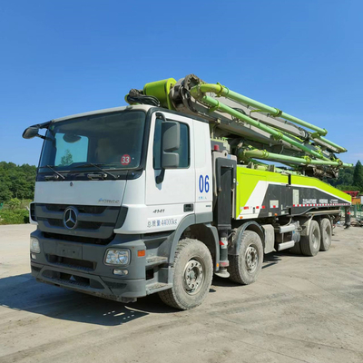 Zamontowana pompa do betonu z ciężarówką ，Pompa do betonu z silnikiem wysokoprężnym o długości 49 m