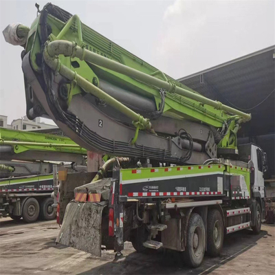 Dostosowana pompa do betonu Iveco Mixer z drugiej ręki 120M³ / H 550L